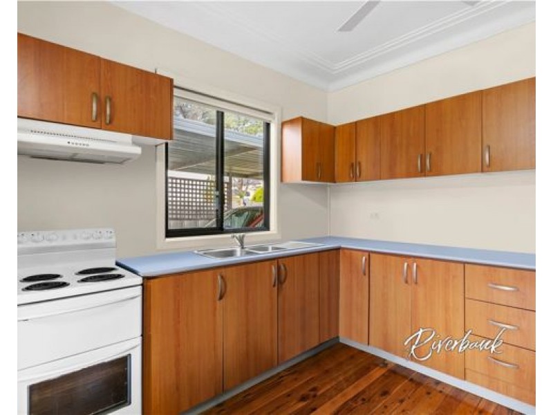 4 Alderney Road, Merrylands NSW 2160