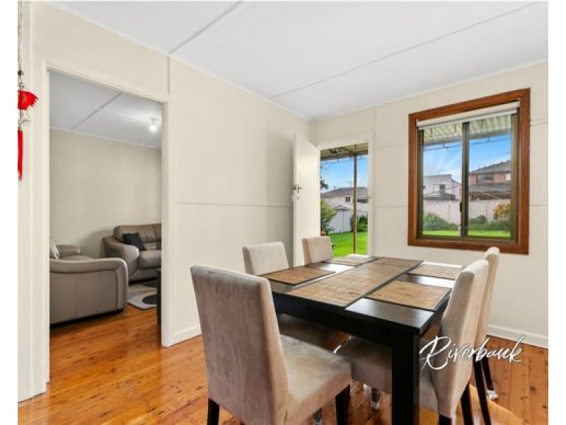 4 Alderney Road, Merrylands NSW 2160