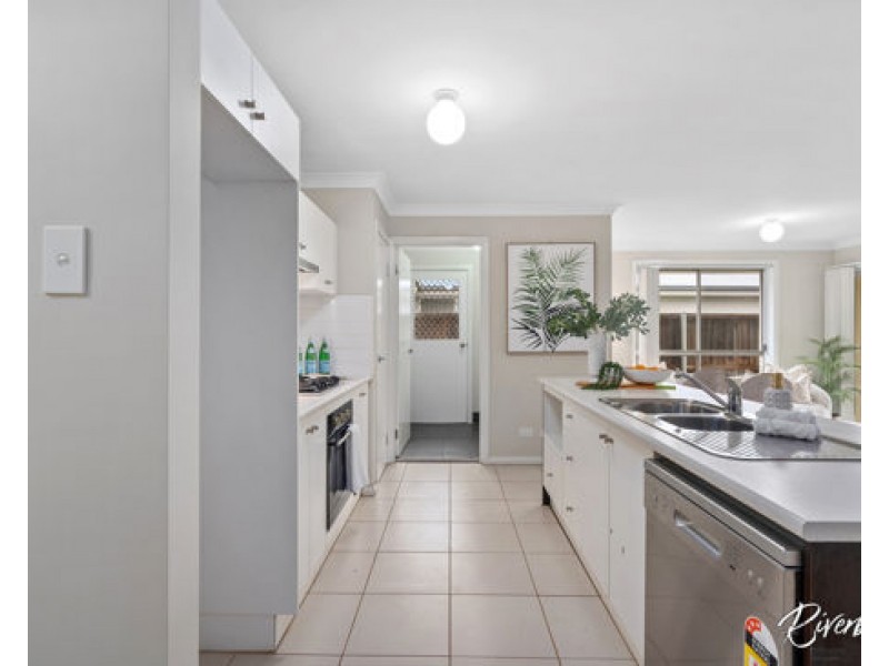 13 Asimus Circuit, Elderslie NSW 2570