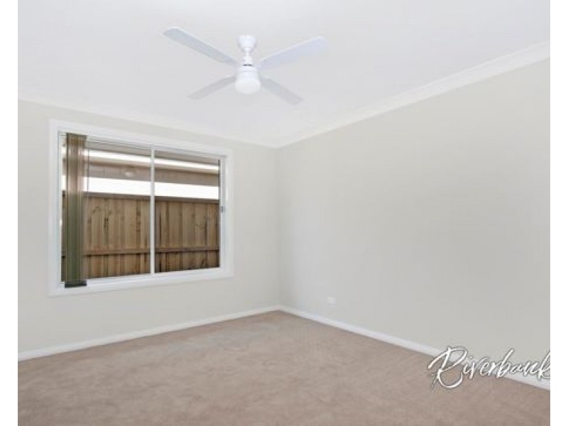 25 Asimus Circuit, Elderslie NSW 2570