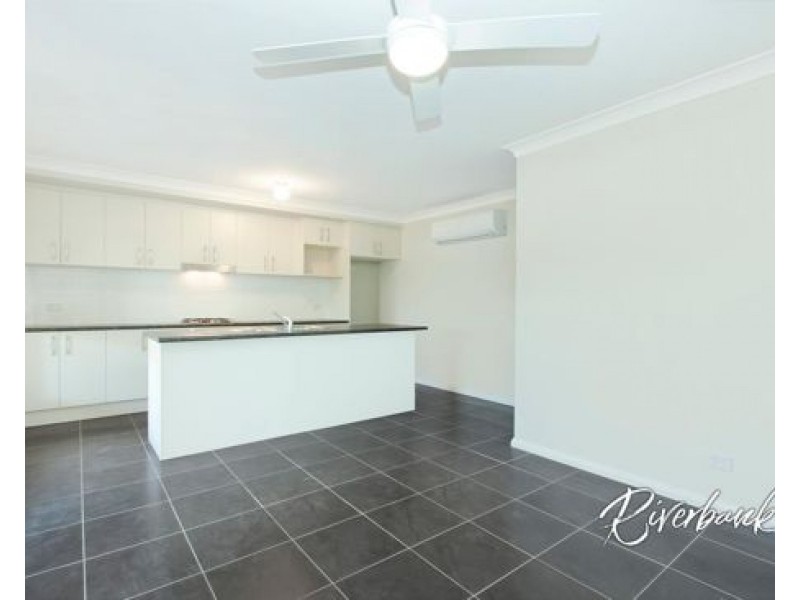 15 Minstrel Street, Glenfield NSW 2167