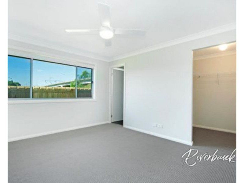 15 Minstrel Street, Glenfield NSW 2167