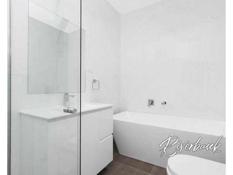 42 Bangalla Parade, Glenmore Park NSW 2745