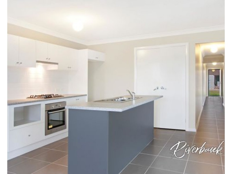 20 Fortune Street, Glenfield NSW 2167