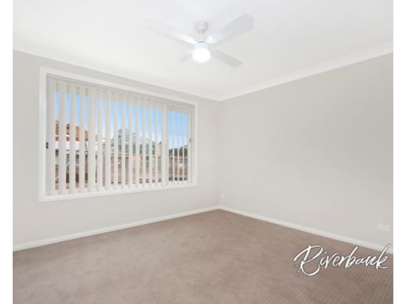 20 Fortune Street, Glenfield NSW 2167