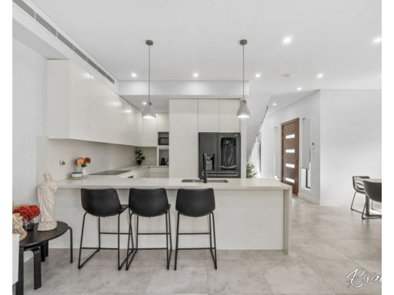 1 Poppy Place, Greystanes NSW 2145