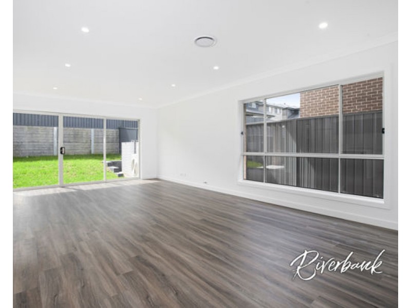 255 Driftway Drive, Pemulwuy NSW 2145