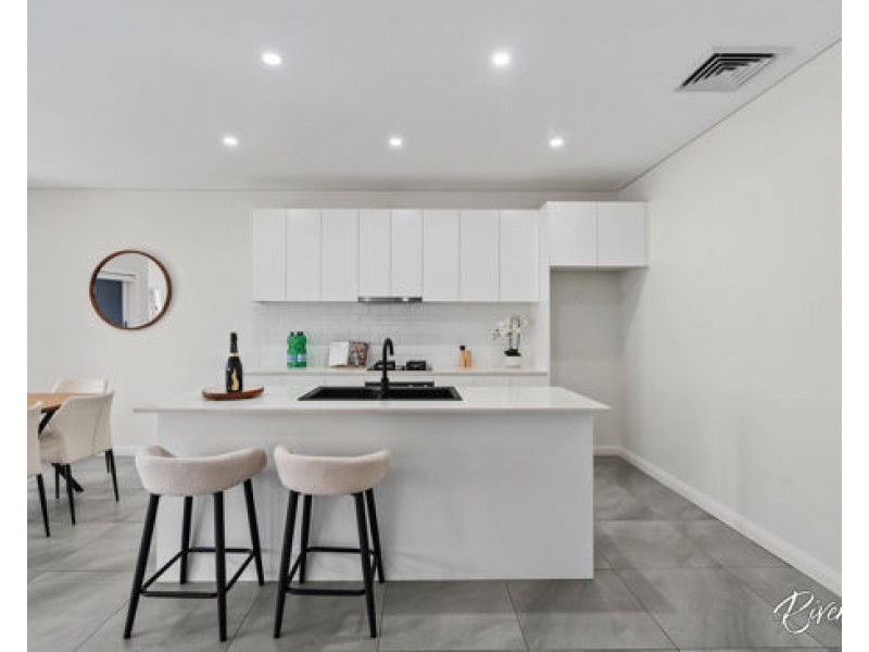 51 Deerubbin Drive, Glenmore Park NSW 2745