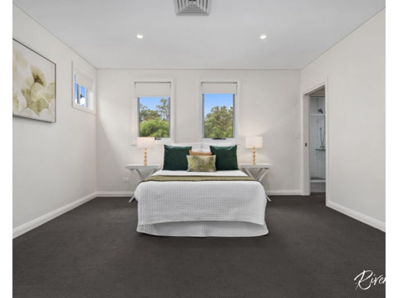 51 Deerubbin Drive, Glenmore Park NSW 2745