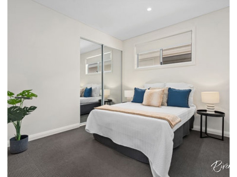 51 Deerubbin Drive, Glenmore Park NSW 2745