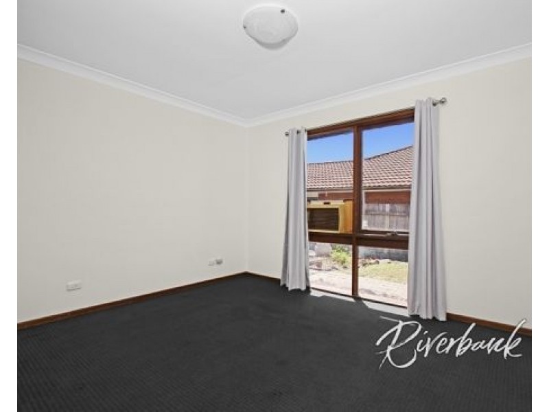 5 Nairobi Place, Toongabbie NSW 2146