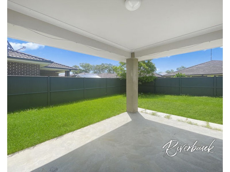 4 Marshall Avenue, Ropes Crossing NSW 2760