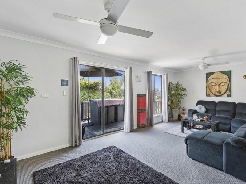 116 Vales Road, Mannering Park NSW 2259