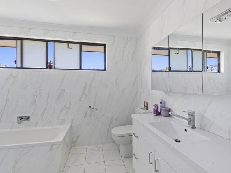 116 Vales Road, Mannering Park NSW 2259