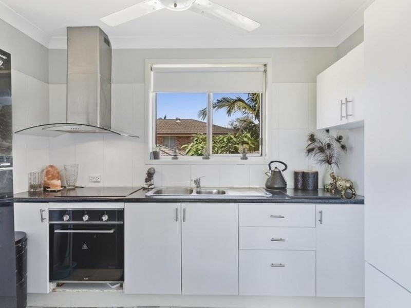 116 Vales Road, Mannering Park NSW 2259