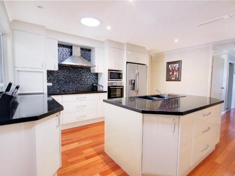 54 Spencer Road, Mannering Park NSW 2259
