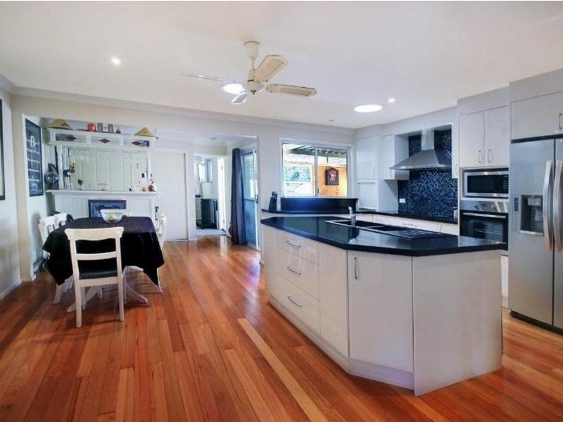 54 Spencer Road, Mannering Park NSW 2259