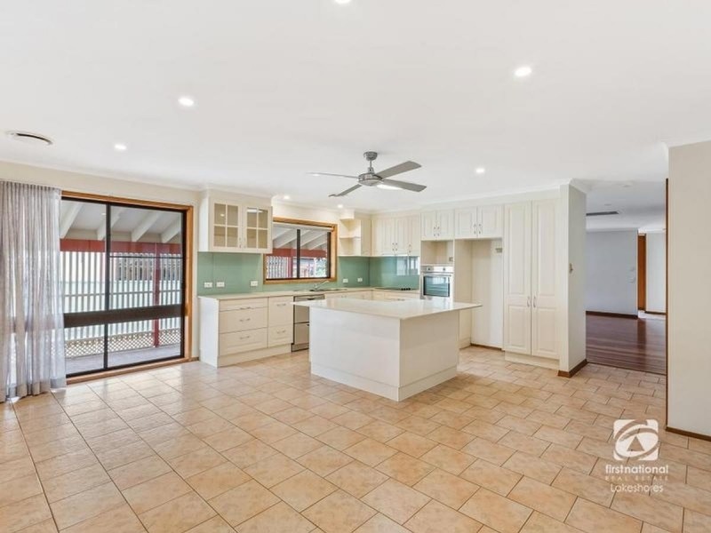 5 Harwood Close, Mannering Park NSW 2259