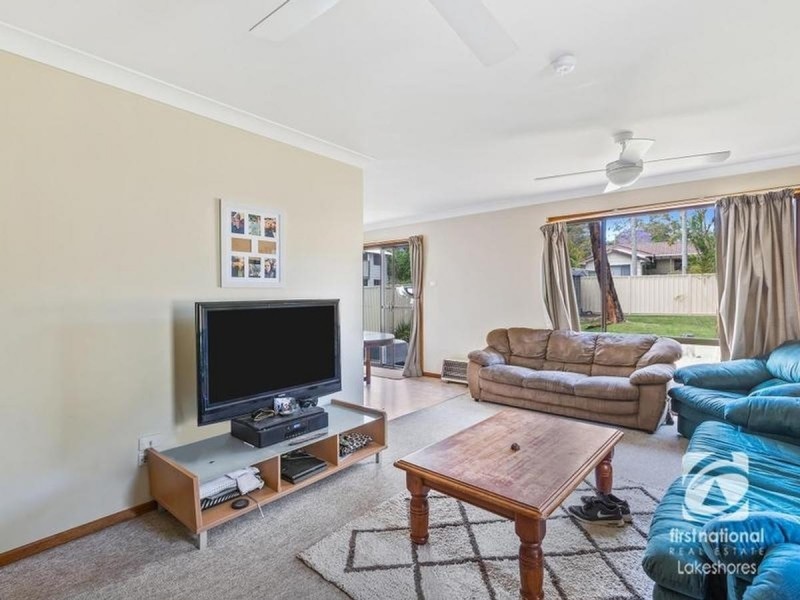 3 Campbell Parade, Mannering Park NSW 2259