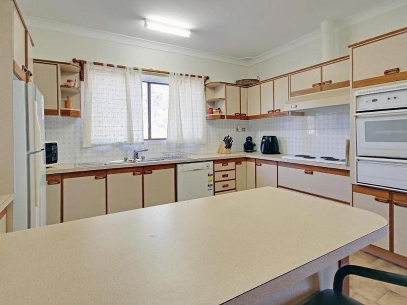 3 Macquarie Road, Mannering Park NSW 2259