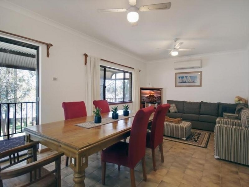 3 Macquarie Road, Mannering Park NSW 2259