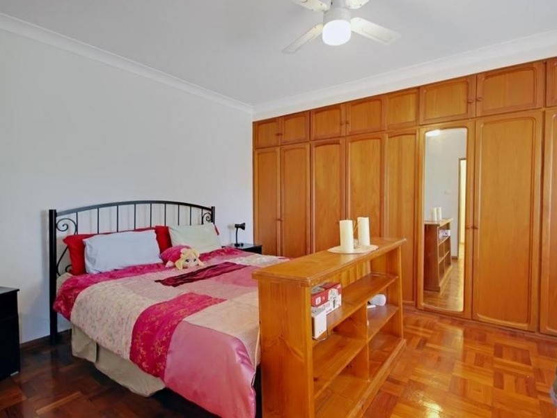 3 Macquarie Road, Mannering Park NSW 2259