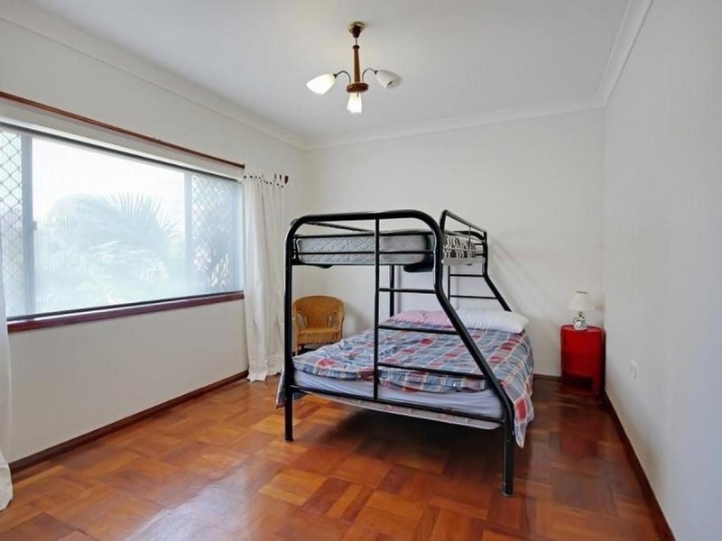 3 Macquarie Road, Mannering Park NSW 2259