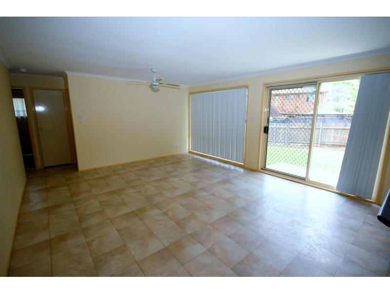 8 Grace Street, Mannering Park NSW 2259