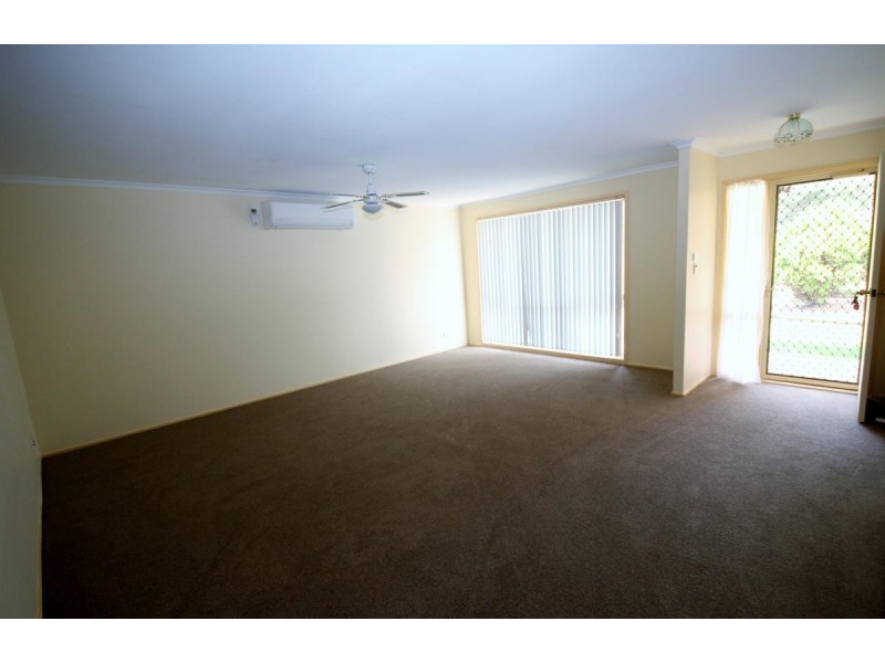 8 Grace Street, Mannering Park NSW 2259