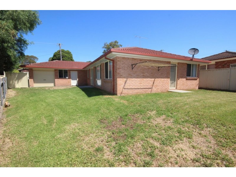 8 Grace Street, Mannering Park NSW 2259