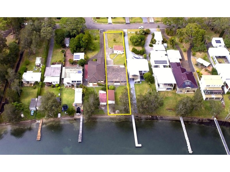 20 Bambury Avenue, Summerland Point NSW 2259