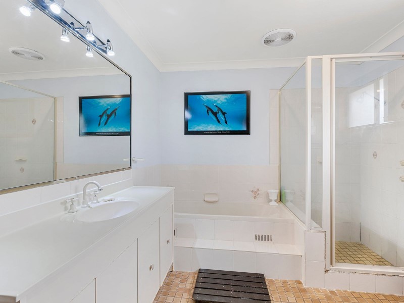 30 Lake Street, Wyee Point NSW 2259