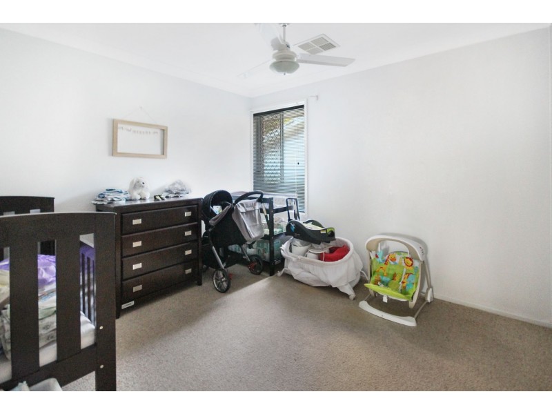 90 Griffith Street, Mannering Park NSW 2259