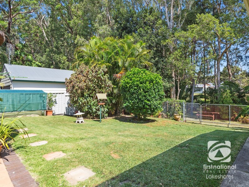8 Cudgee Avenue, Summerland Point NSW 2259