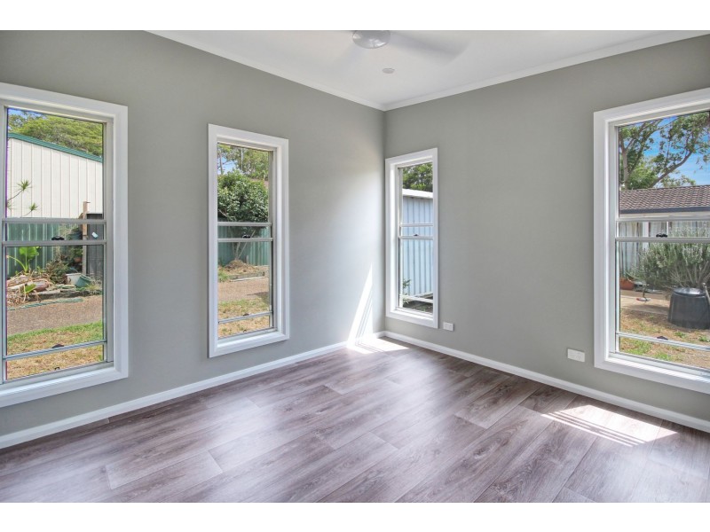 2a Monterey Avenue, Mannering Park NSW 2259