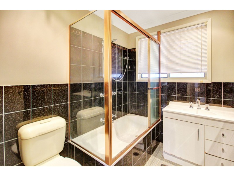 76 Catherine Street, Mannering Park NSW 2259