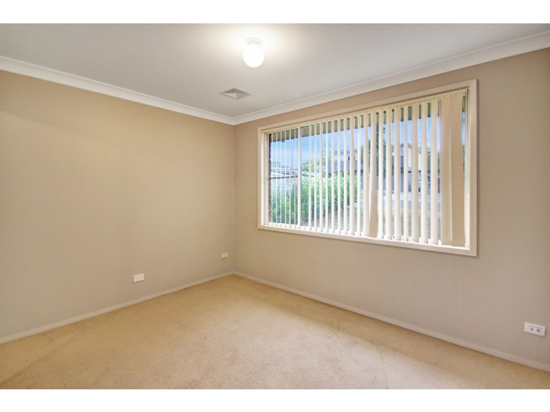 76 Catherine Street, Mannering Park NSW 2259