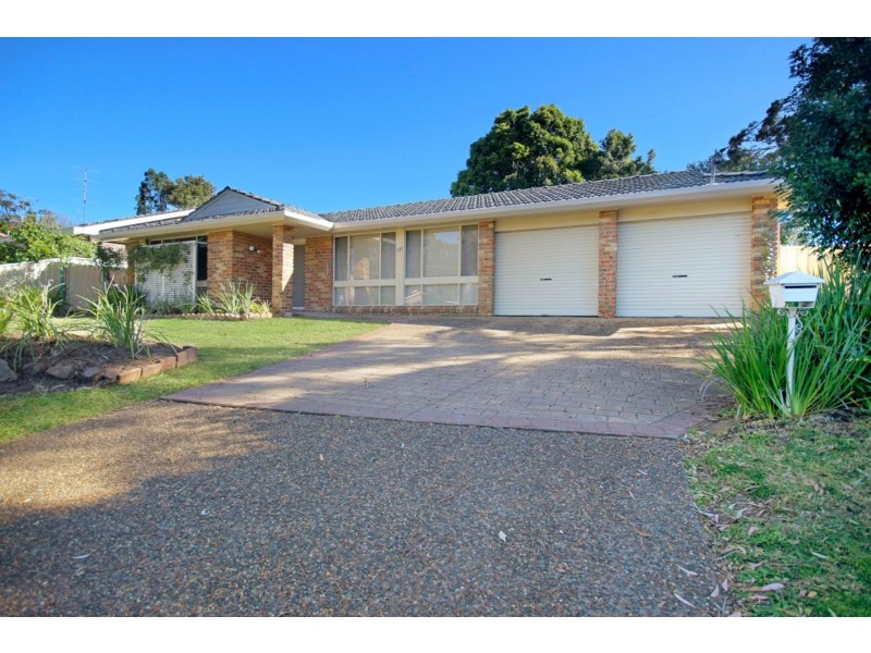 111 Vales Road, Mannering Park NSW 2259
