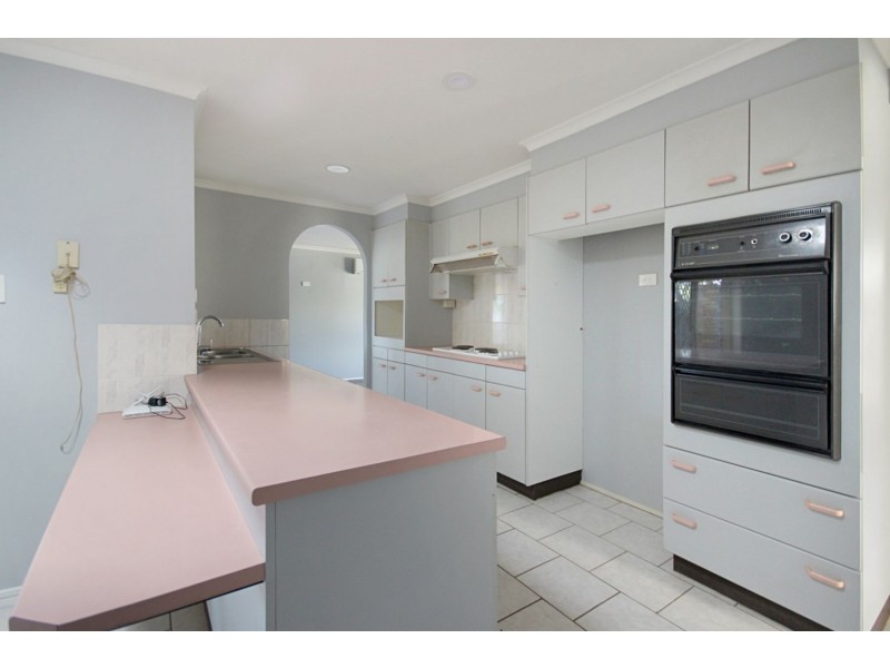 111 Vales Road, Mannering Park NSW 2259