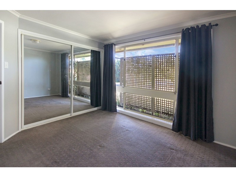 111 Vales Road, Mannering Park NSW 2259