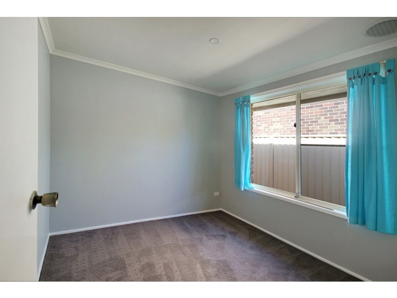 111 Vales Road, Mannering Park NSW 2259