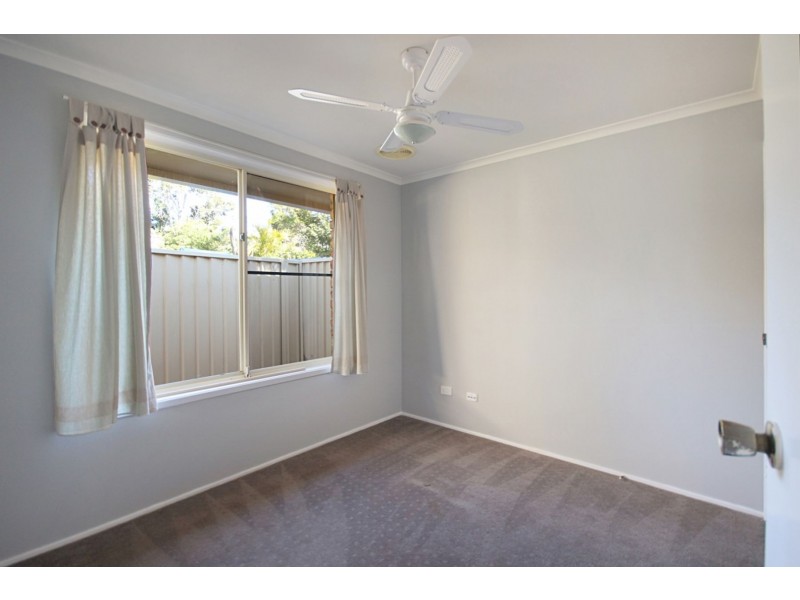 111 Vales Road, Mannering Park NSW 2259