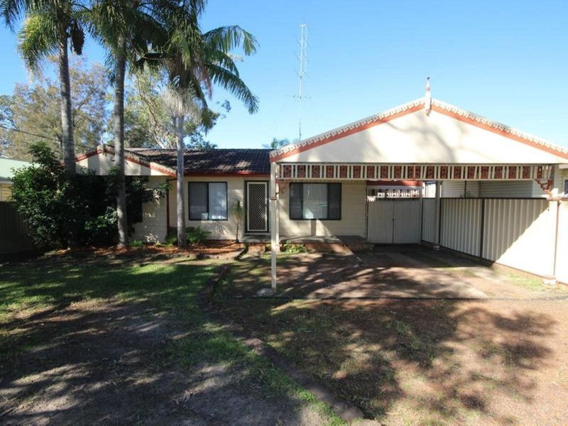 18 Warwick Avenue, Mannering Park NSW 2259