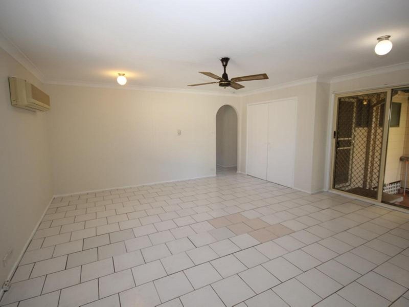 18 Warwick Avenue, Mannering Park NSW 2259