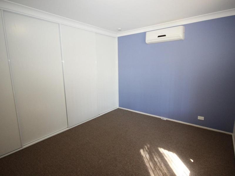 18 Warwick Avenue, Mannering Park NSW 2259