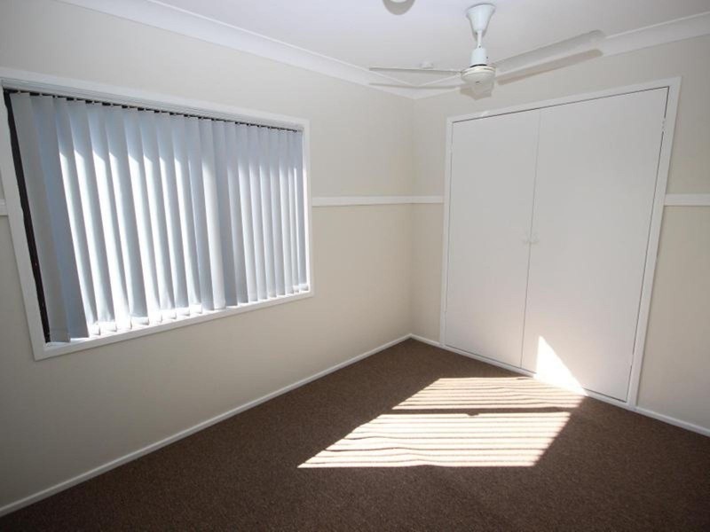 18 Warwick Avenue, Mannering Park NSW 2259