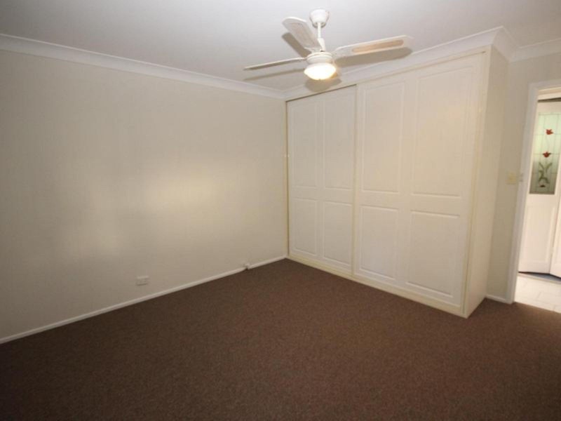 18 Warwick Avenue, Mannering Park NSW 2259