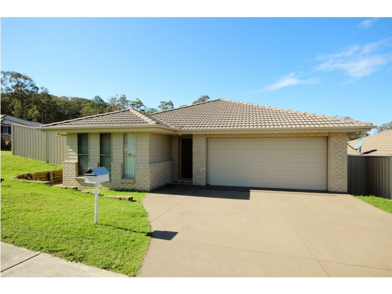 1 Yarra Place, Wadalba NSW 2259
