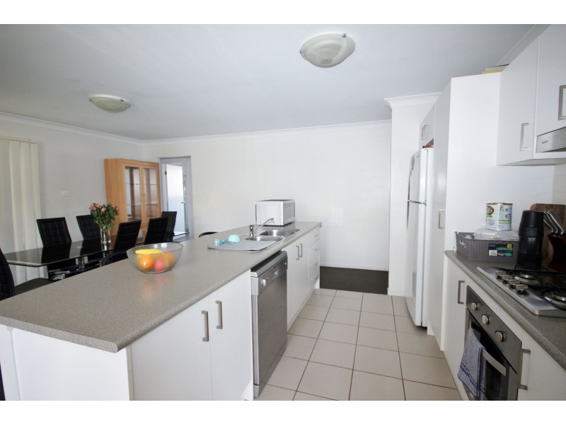 1 Yarra Place, Wadalba NSW 2259