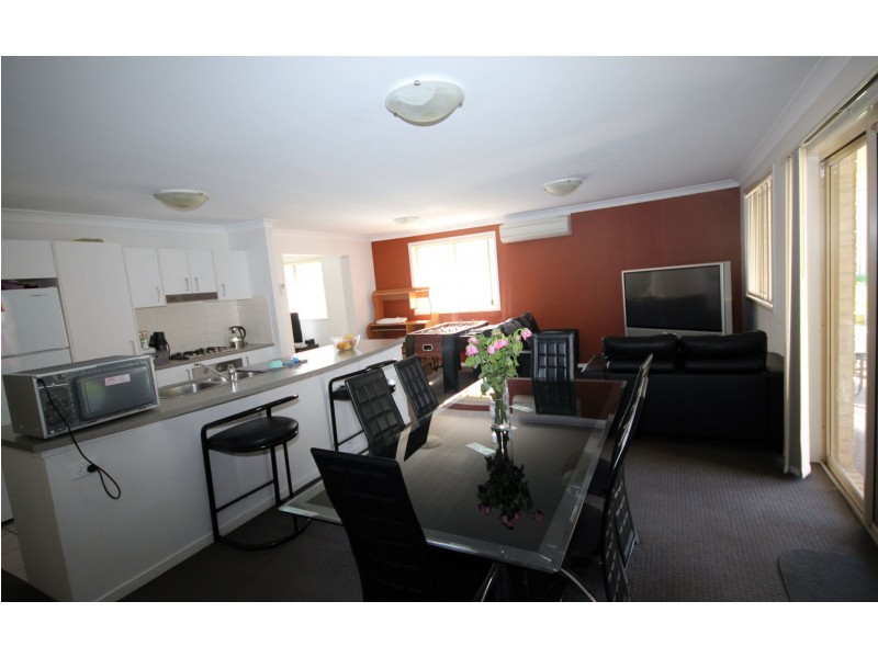 1 Yarra Place, Wadalba NSW 2259